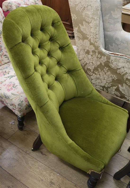 A Victorian button back slipper chair